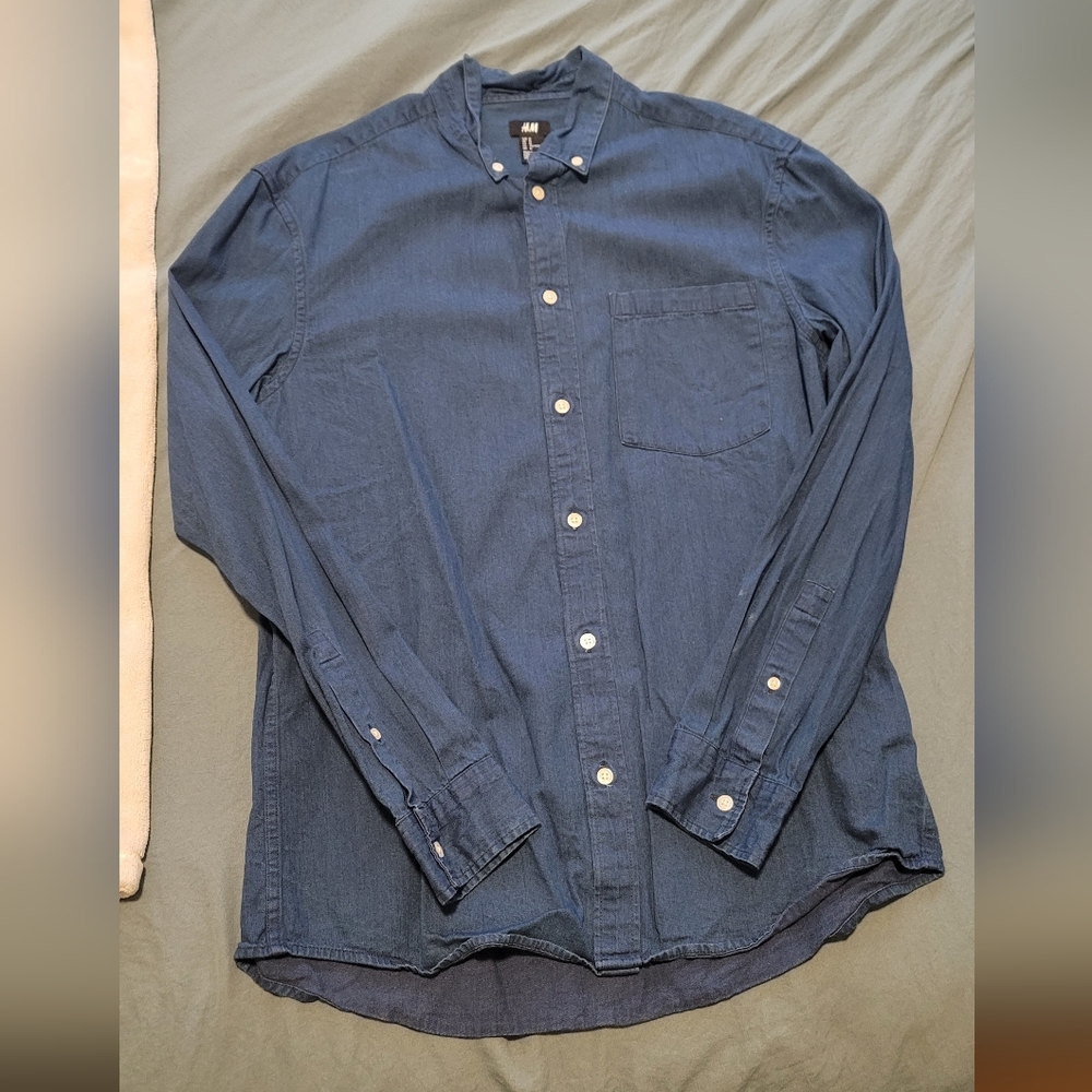 H&M Mens Denim Style Button Down